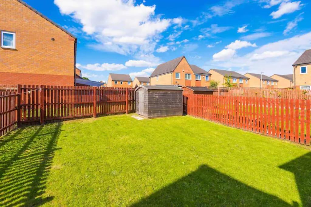 Spacious 5 Bedroom Home Hosted By Mcr Dens Mánchester Exterior foto